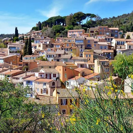 Lumineux Avec Terrasse 15m², Parking, La Faviere - Fr-1-610-126