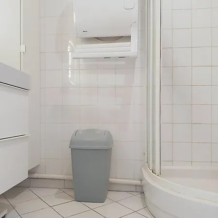 Lägenhet Lumineux Avec Terrasse 15m², Parking, La Faviere - Fr-1-610-126